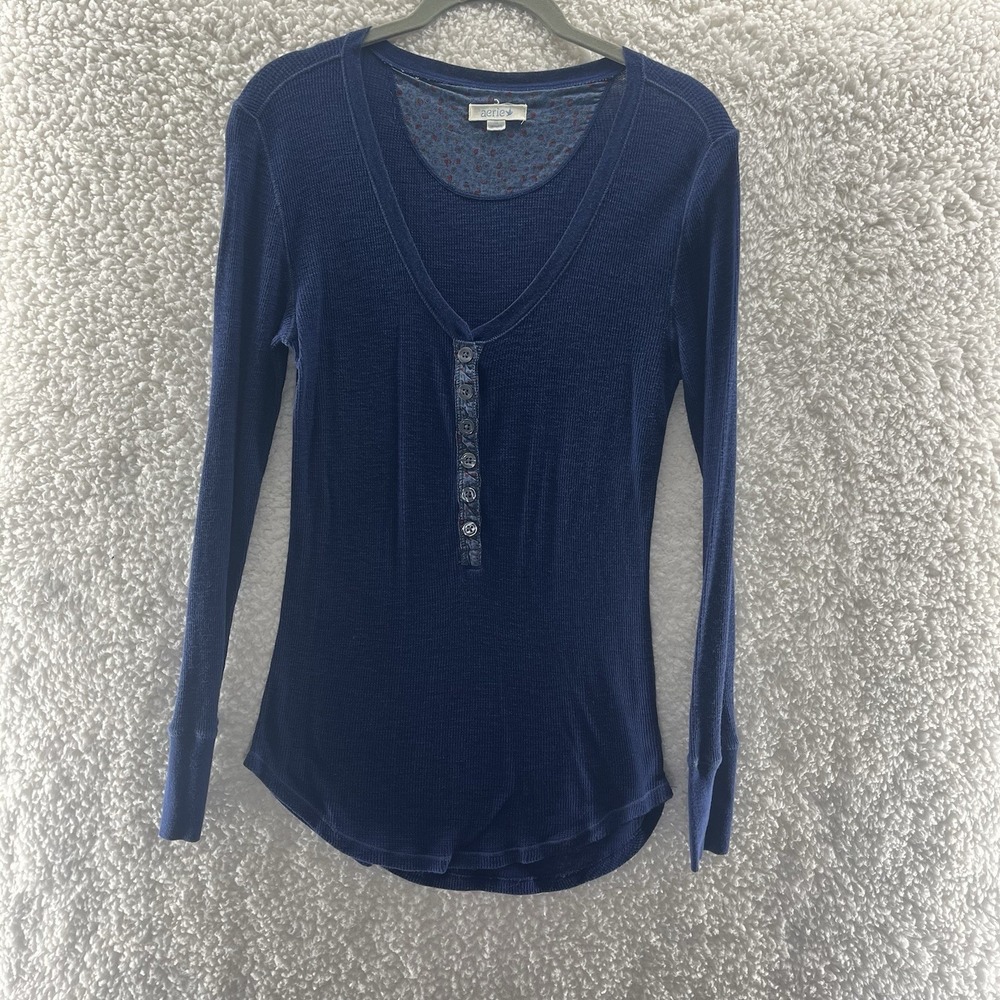 Aerie Long Sleeve Henley Shirt‎ Blue Size Large Waffle Knit Floral Accent Y2K